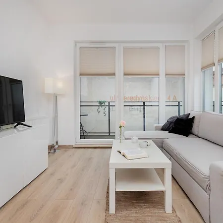 アパート Nowa Grobla Estate Near Starowka By Renters *